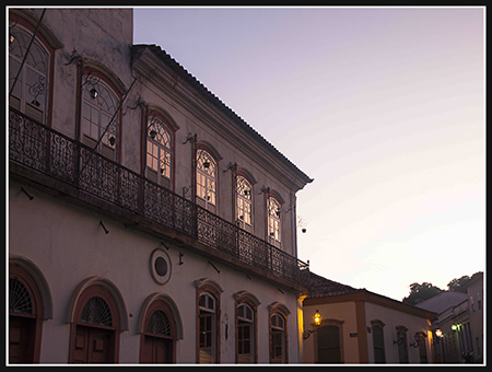 fotografia, StelaAraujo & MarcosWilke, minasgerais, urbano, tiradendes, são João del-Rei, barroco, cidadehistórica, porta, janela