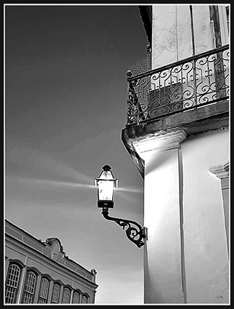 fotografia, StelaAraujo & MarcosWilke, minasgerais, urbano, tiradendes, são João del-Rei, barroco, cidadehistórica, porta, janela